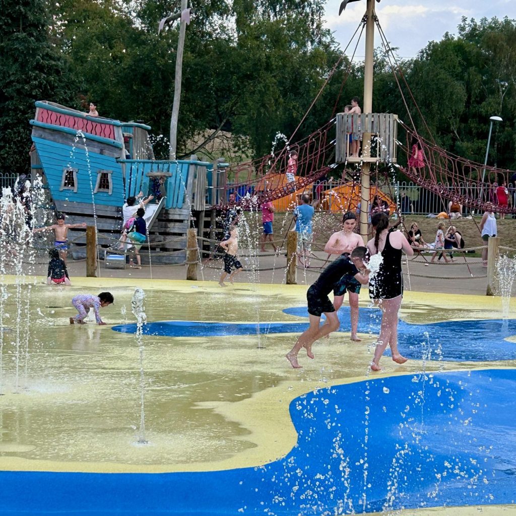 Satnborough park water park